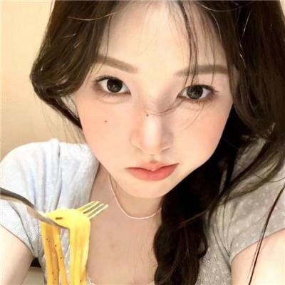 男人女人向前走